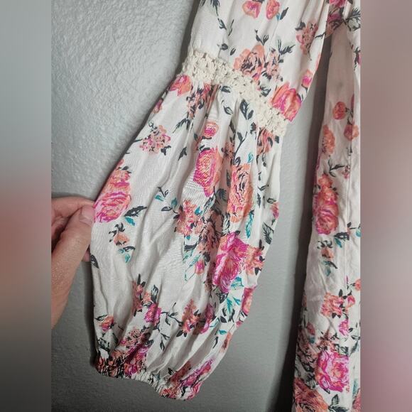 Lara floral midi dress - Picture 2 of 5